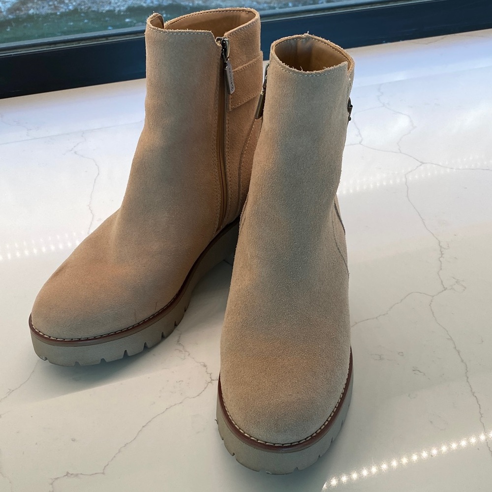 BLONDO WATERPROOF TAN SUEDE BOOT